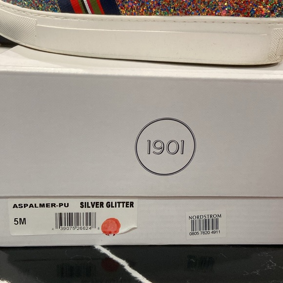 SOLD. 1901 sneakers - Picture 4 of 4